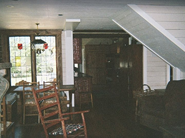 historic log home in crested butte